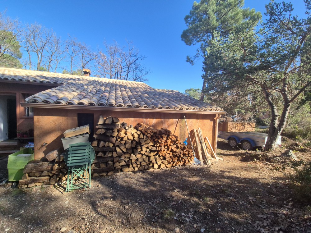Maison Roussillon (84220)