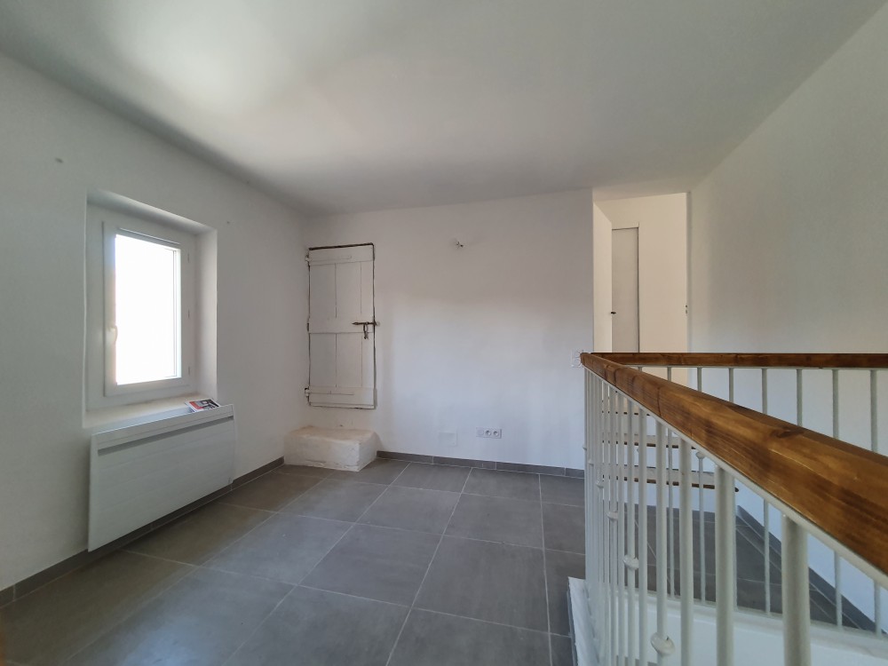 Maison Roussillon (84220)