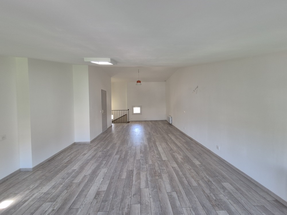 Locaux commerciaux Apt (84400)