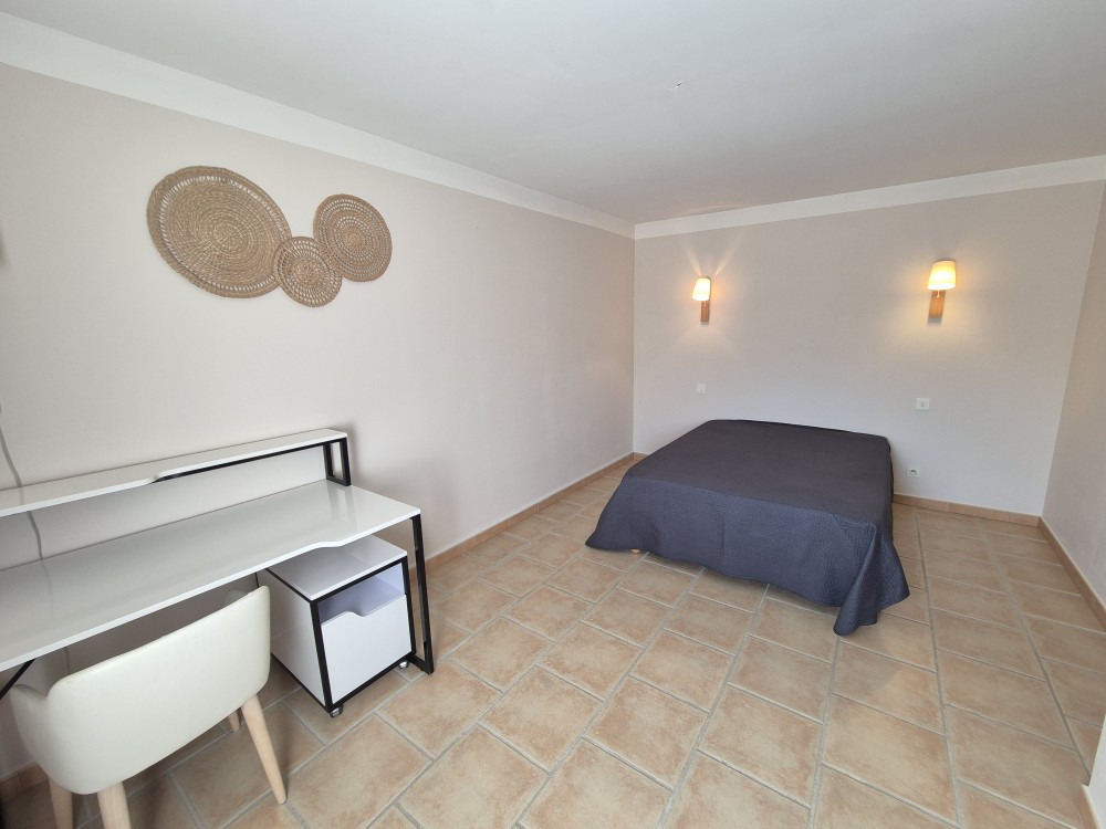 Location meublée Rustrel (84400)
