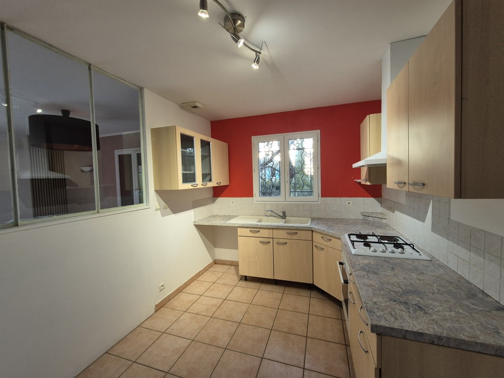 Maison Saint-Saturnin-lès-Apt (84490)