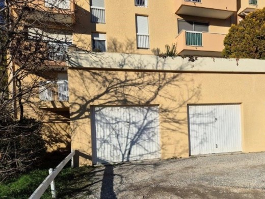 location Emplacement/parking à Apt (84400)